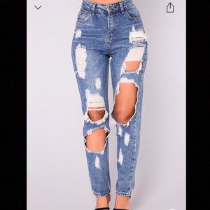 Fashion Nova Janel Boyfriend jeans - medium wash.